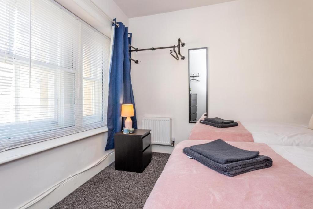Newcastle's - Sleeps 10